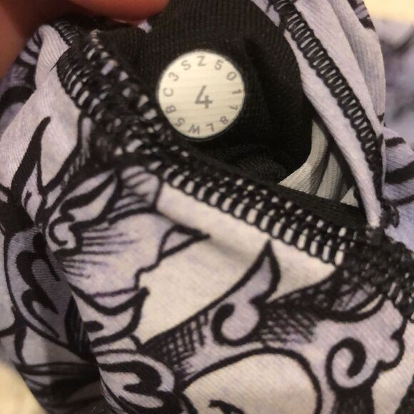 Lululemon Wunder Under Hi-Rise Tight 28” Hanakotoba Starlight Size 4 - Picture 4 of 4